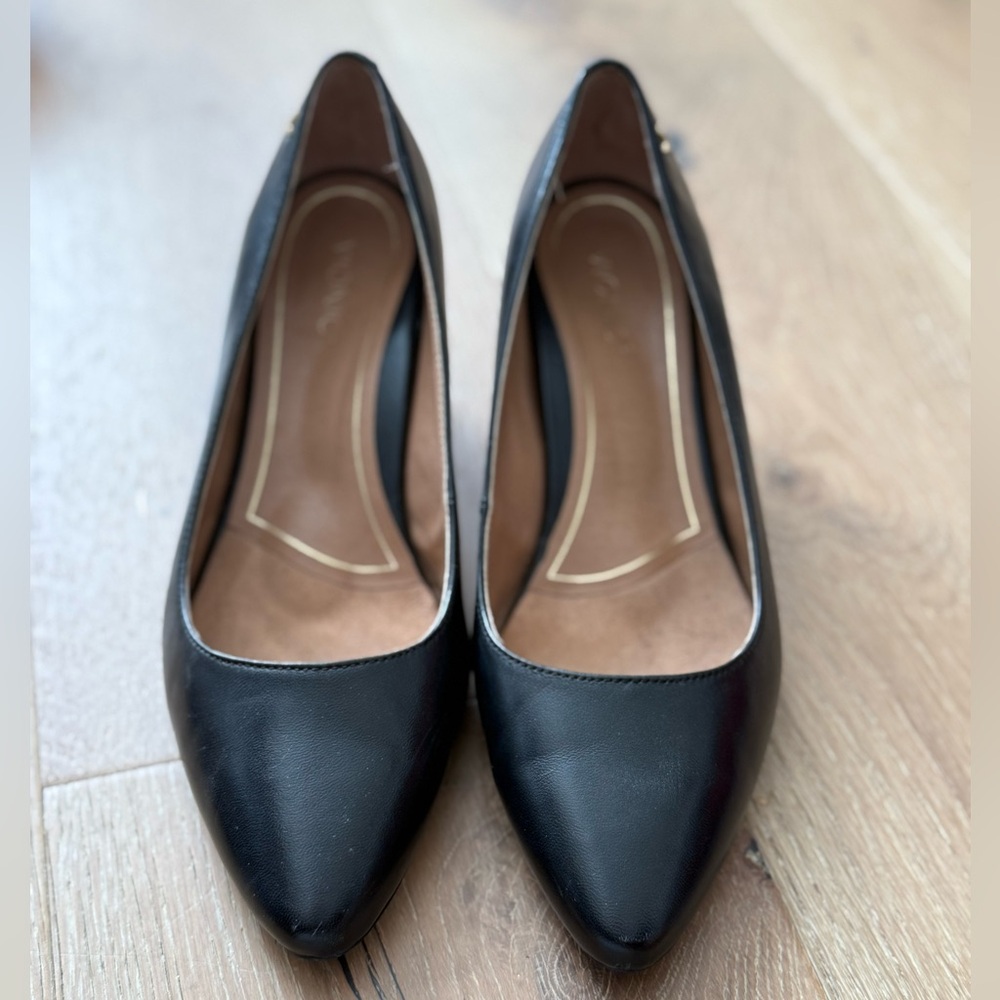 Vionic Black Heels